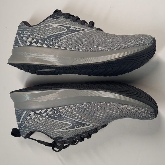 Brooks Women's Levitate 5 Neutral Running Shoe NEW IN BOX 9.5 - Picture 3 of 10